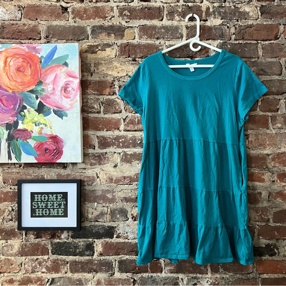 Time and Tru Teal Short Sleeve Tiered Dress with pockets